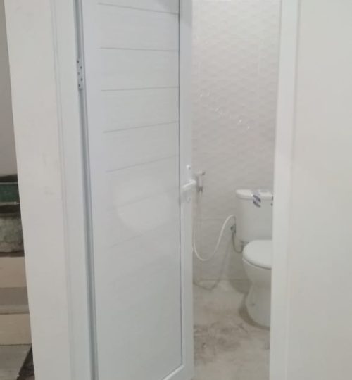 pintu upvc kamar mandi 9